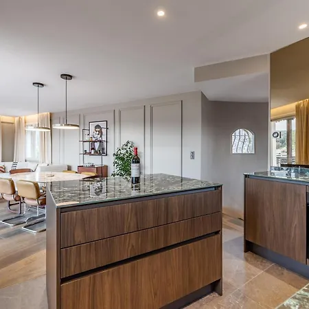 Lejlighed Sur Le Toit, Duplex, 5 Pieces 160m2, Piscine